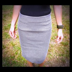 Cato Simple professional herringbone pencil skirt.